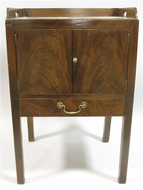 Appraisal: ENGLISH CHIPPENDALE STYLE MAHOGANY COMMODE th century the rectangular top