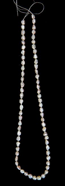 Appraisal: Fresh Water Pearl Strand A strand of fresh water pearls