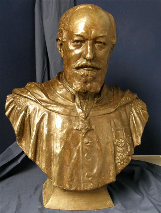 Appraisal: Early twentieth century bronze portrait bust of a man in