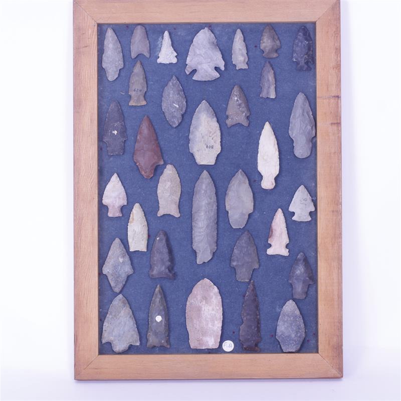 Appraisal: Thirty-Two Various Points Flints Including a Clovis pre-form Dalton Longest