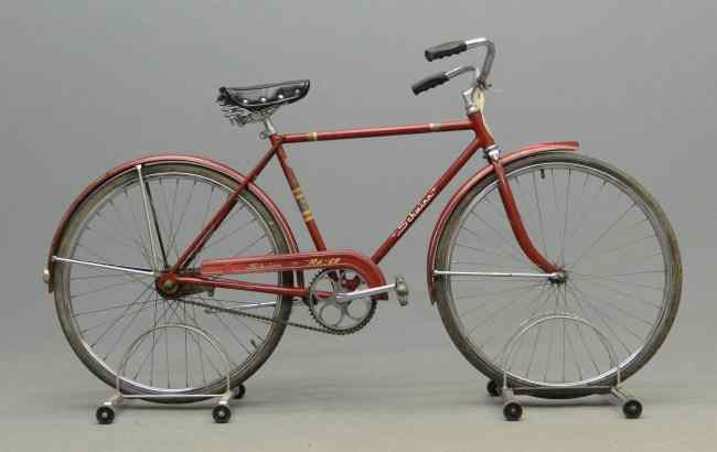 Appraisal: c Schwinn ''Racer'' light weight youth size bicycle '' frame