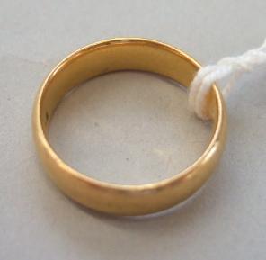 Appraisal: A ct gold plain wedding ring Birmingham cased