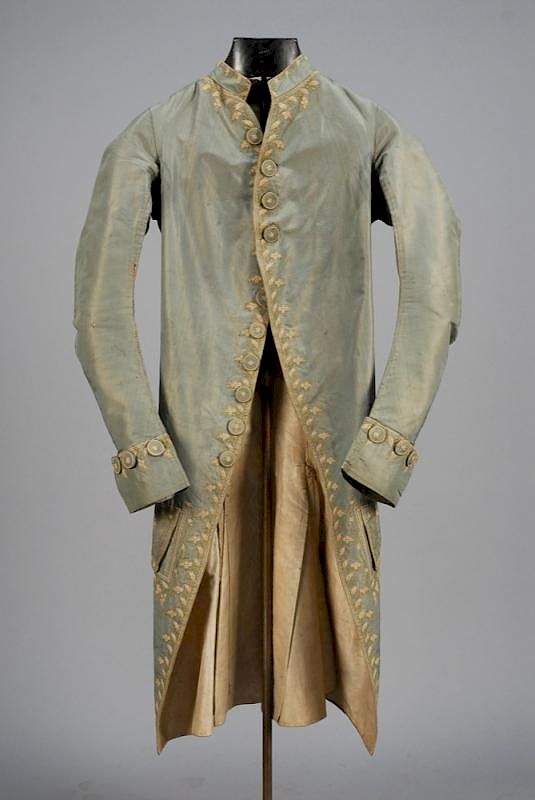 Appraisal: GENTS EMBROIDERED SILK SUMMER COAT th C Sage taffeta with