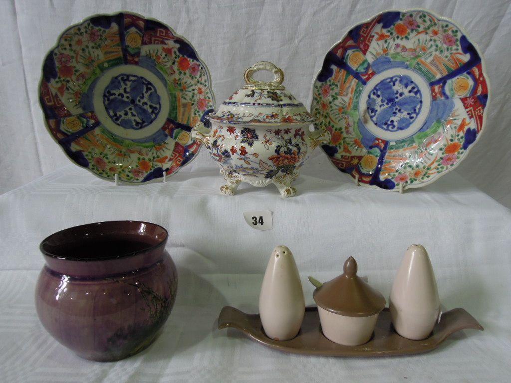 Appraisal: A collection of th century and later ceramics including two