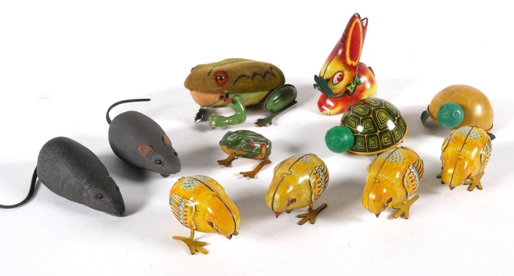 Appraisal: VINTAGE GERMAN TIN LITHO TOYSLot of tin litho toys including