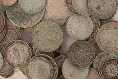 Appraisal: A quantity of British pre silver coins approximately gm