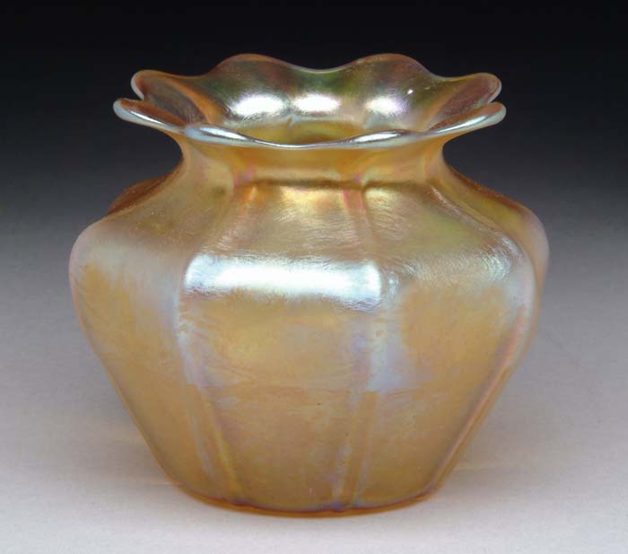 Appraisal: TIFFANY STUDIOS VASE Lovely gold Favrile cabinet vase has vertically