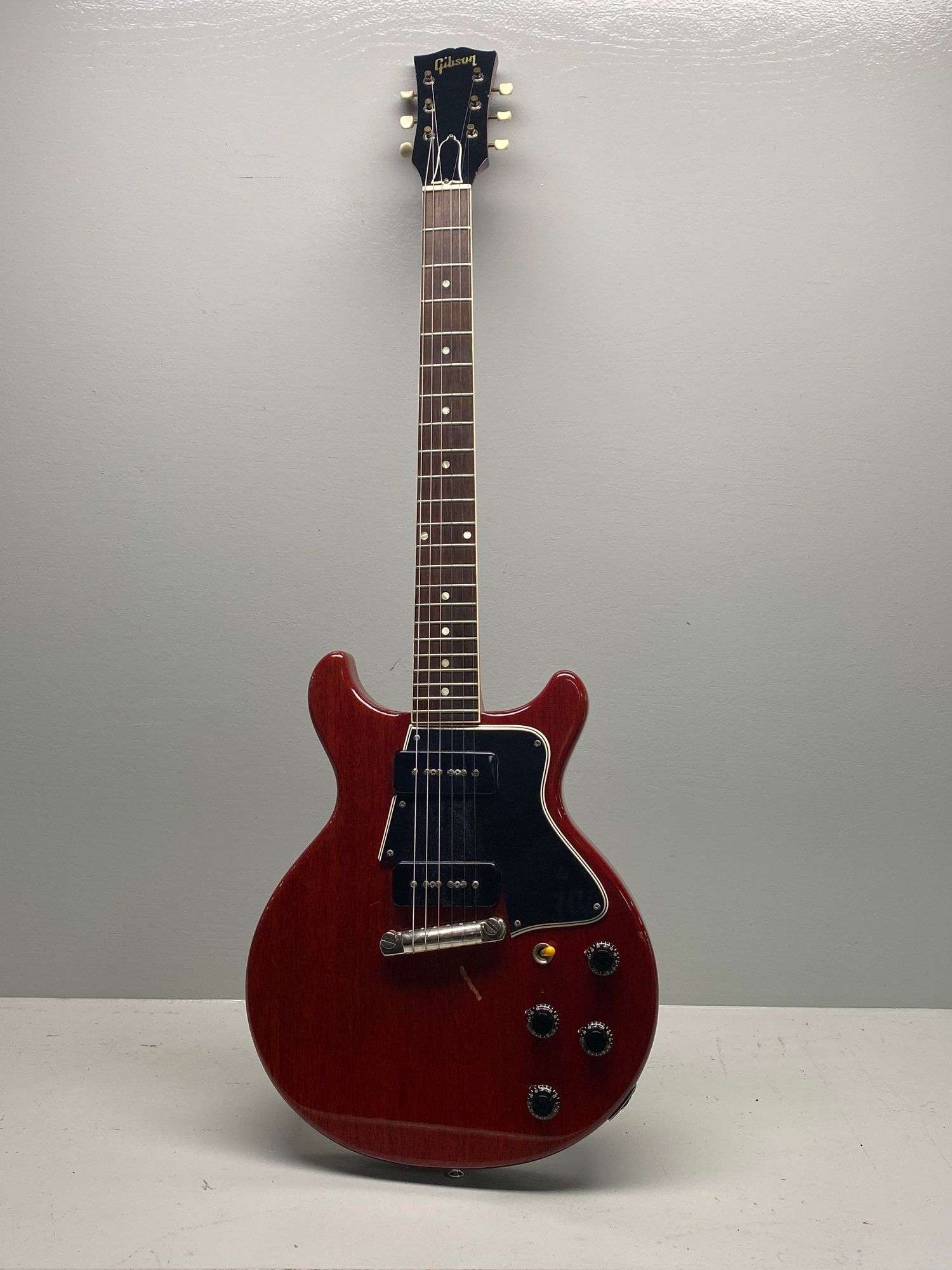 Appraisal: Gibson Les Paul Special in cherryGibson Les Paul Special in