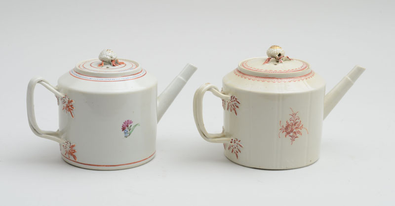 Appraisal: TWO SIMILAR CHINESE EXPORT PORCELAIN CYLINDRICAL TEA POTS AND COVERS