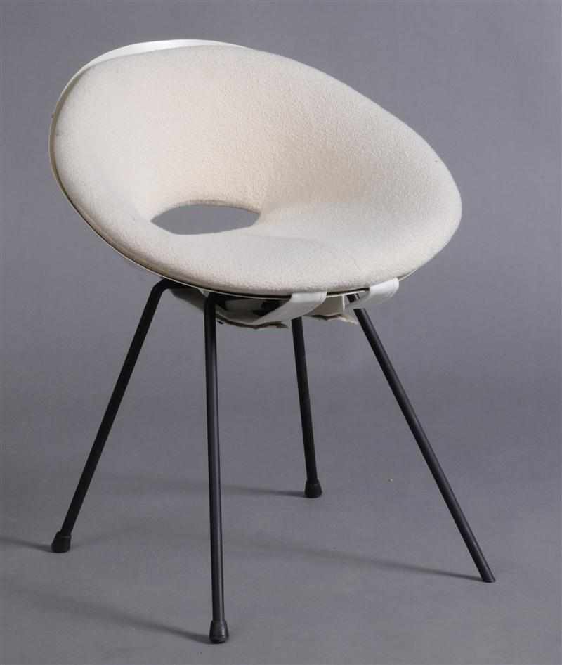 Appraisal: EERO SAARINEN STYLE ENAMELED ALUMINUM CHAIR The conical body on