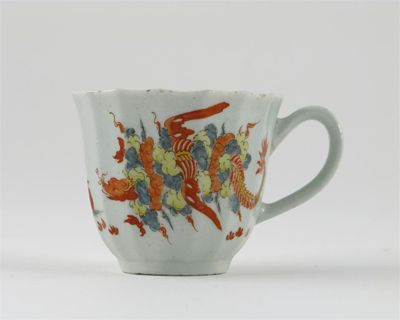 Appraisal: A Worcester fluted cup painted in the Kakiemon palette with