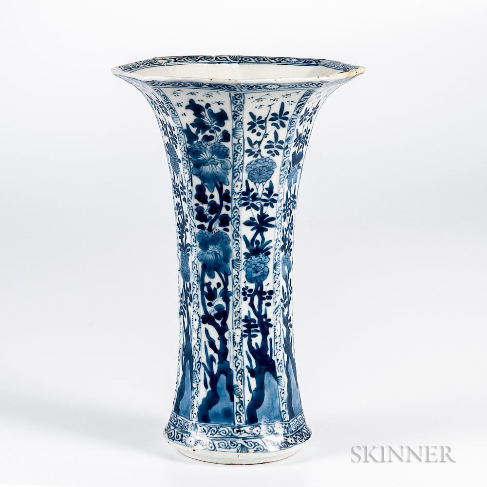 Appraisal: Blue and White Export Garniture Vase Blue and White Export