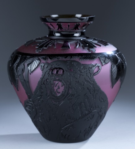 Appraisal: a Midnight Cameo Saxon Vase Bear All Midnight Cameo Saxon