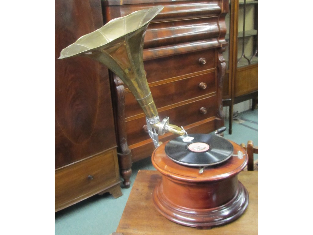 Appraisal: HMV table top gramophone