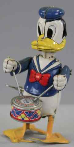 Appraisal: DONALD DUCK DRUMMER Copy Walt Disney Prod Linemar Japan lithographed