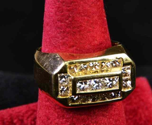 Appraisal: MEN'S K GOLD DIAMOND RING princess cut diamonds - carat