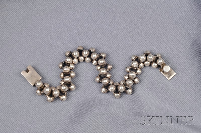 Appraisal: Mexican Sterling Silver Bracelet of fancy domed links lg in