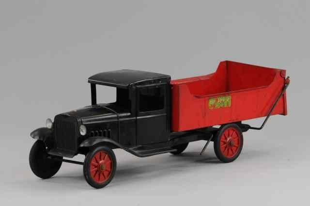 Appraisal: BUDDY 'L' DUMP TRUCK C pressed steel painted in black