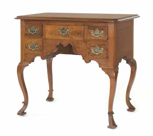 Appraisal: Delaware Valley Queen Anne walnut dressing table ca the notched