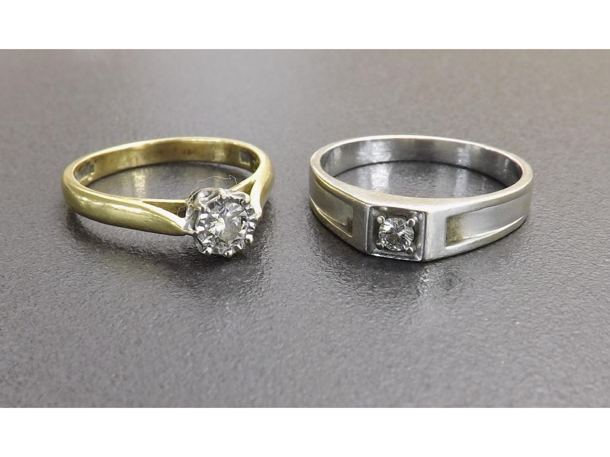 Appraisal: Diamond solitaire ring set in yellow gold ct ring size