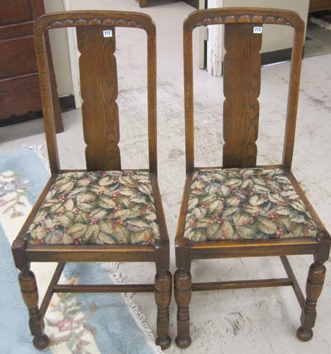 Appraisal: A SET OF FOUR OAK DINING CHAIRS English early th