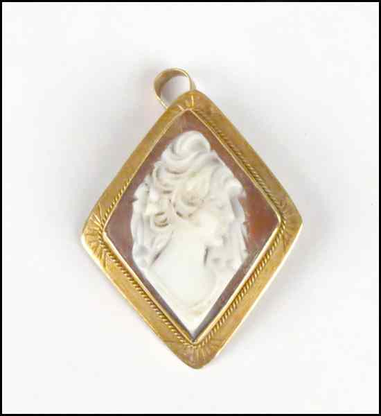 Appraisal: KARAT YELLOW GOLD CAMEO BROOCH PENDANT Condition No Specific Condition