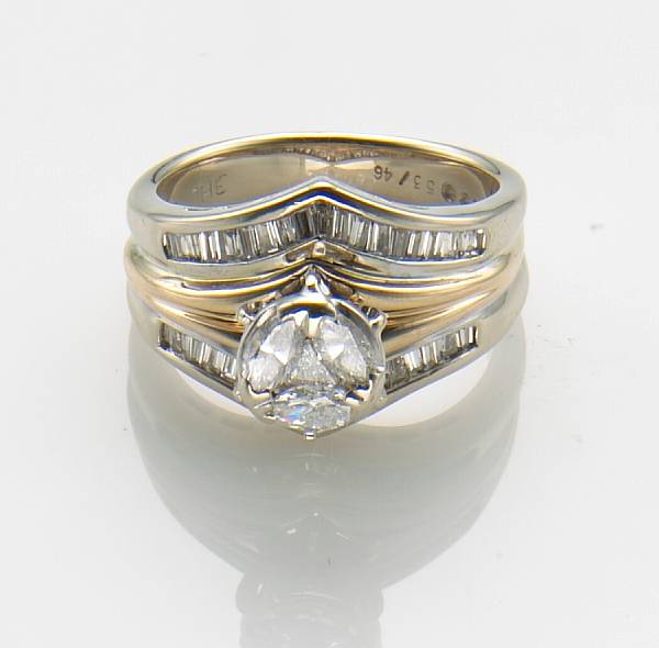 Appraisal: A diamond and k gold ring estimated total diamond weight