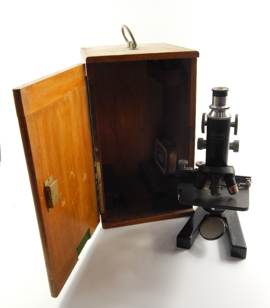 Appraisal: A Busch Rathenow microscope post war no oak cased