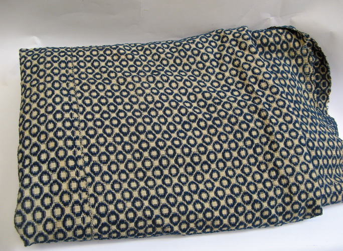 Appraisal: AN AMERICAN TH CENTURY WOOL JACQUARD COVERLET hand loomed blue