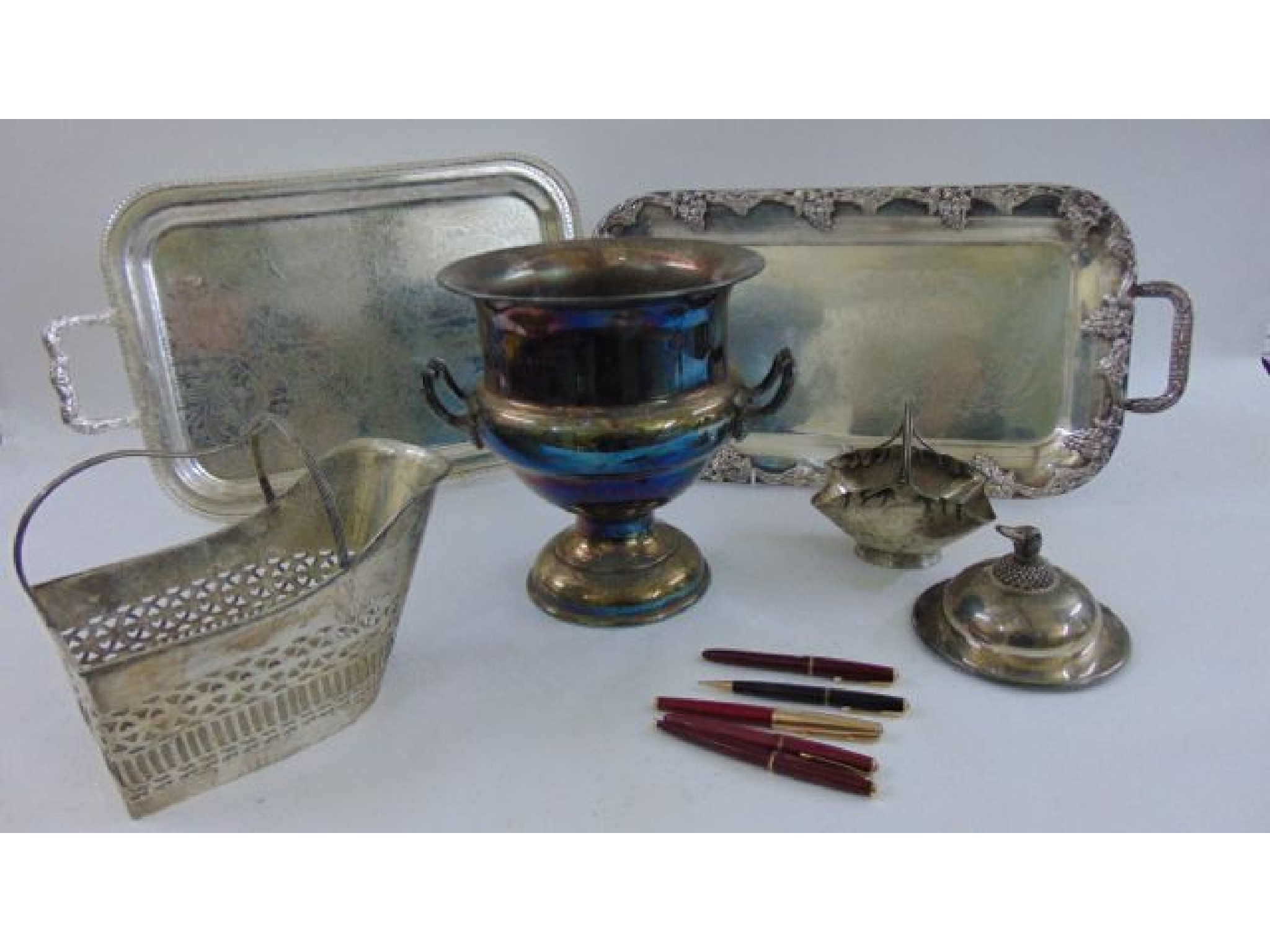 Appraisal: A selection of silver plated wares to include two handled