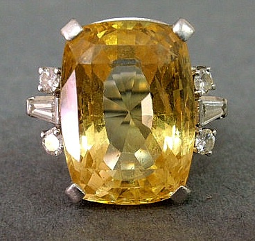 Appraisal: Ladies yellow sapphire diamond and platinum ring fancy cushion-cut approx