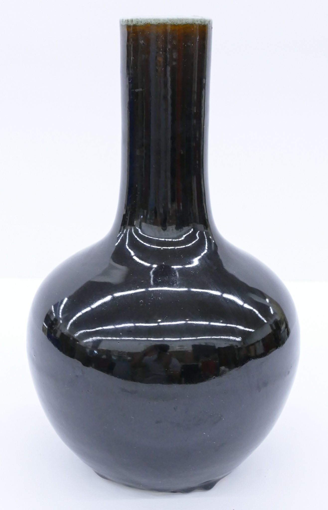 Appraisal: Chinese Qing Mirror Black Monochrome Bottle Vase ''x '' Stark