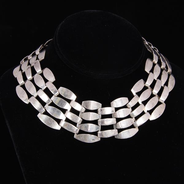 Appraisal: Mexican Silver vintage modern linked collar necklace Marked 'Made in