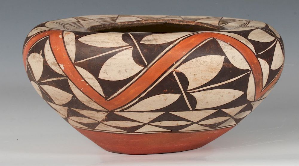 Appraisal: AN EARLY TH CENTURY ACOMA POTTERY SEED JAR Of interesting