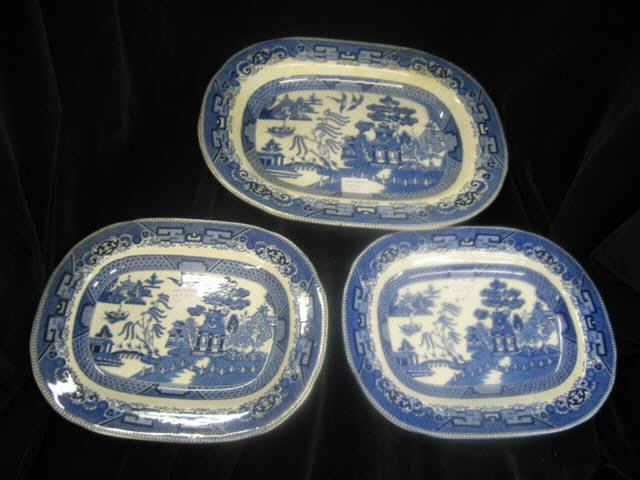 Appraisal: Buffalo Pottery Blue Willow Platters