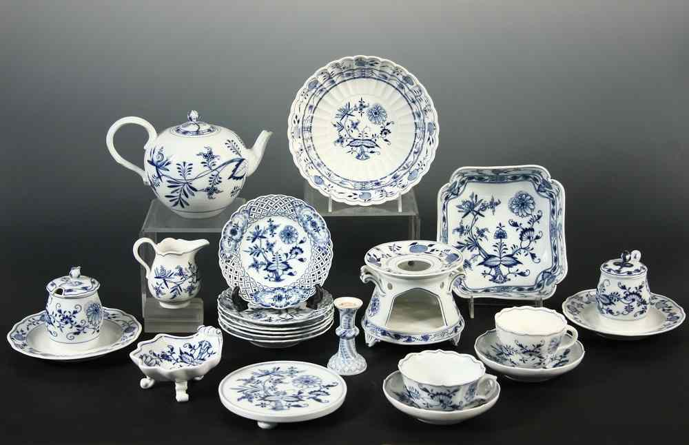 Appraisal: GROUP PCS MEISSEN PORCELAIN - Meissen Blue Onion Pattern Porcelain