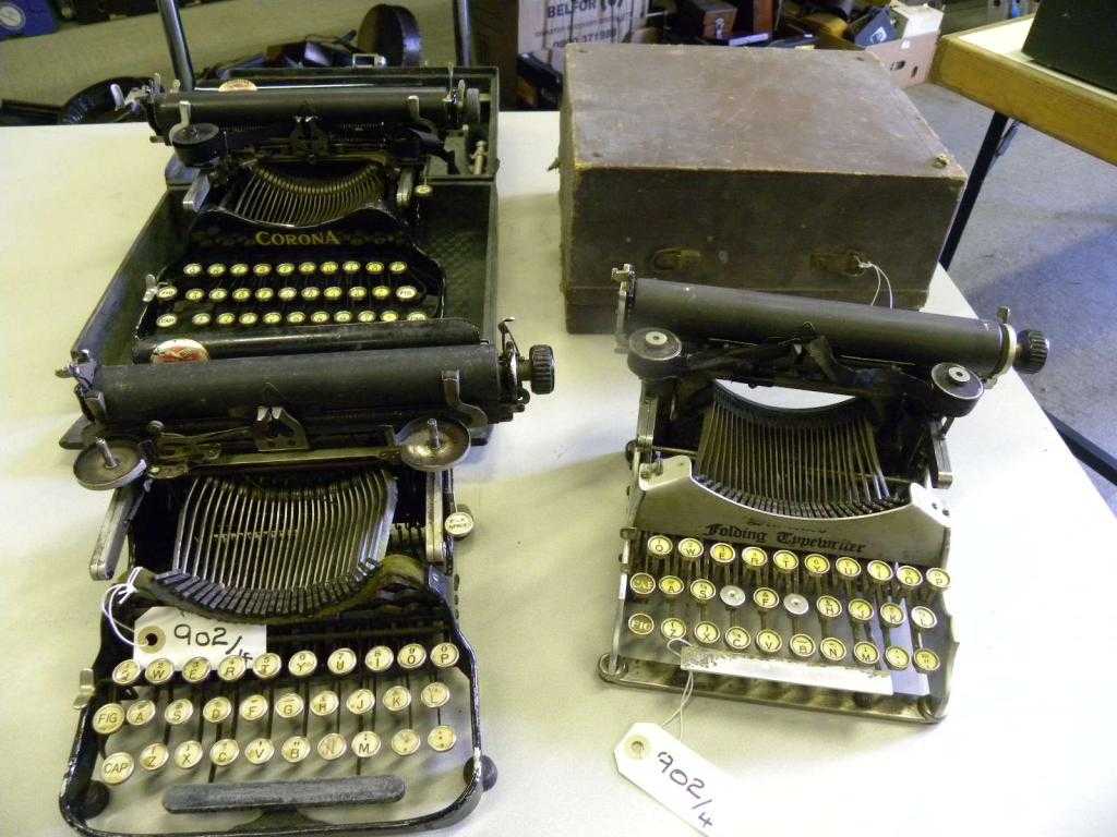 Appraisal: An aluminium folding typewriter and three others