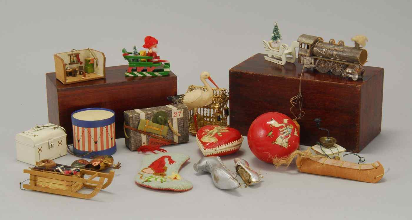 Appraisal: COLLECTION OF THIRTY-FIVE CHRISTMAS ORNAMENTSEarly th CenturyIncluding a lighthouse boats