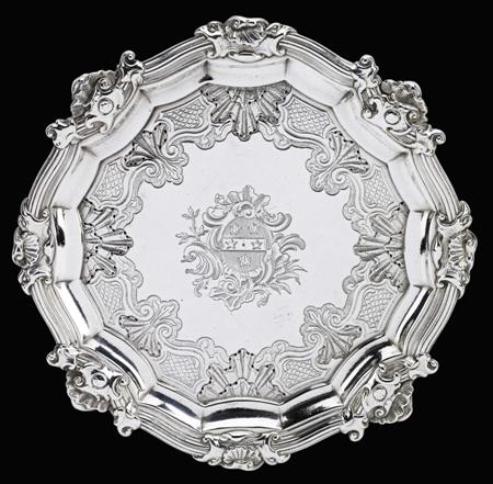 Appraisal: A fine pair of George II silver waiters Paul de