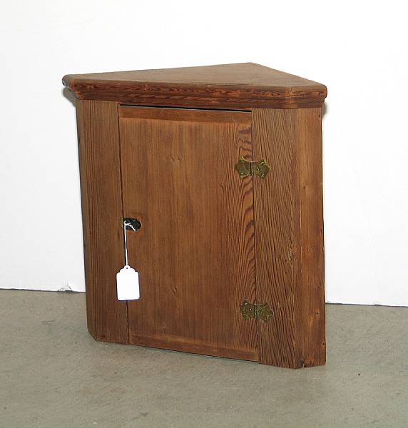 Appraisal: A California redwood hanging corner cupboard late th early th