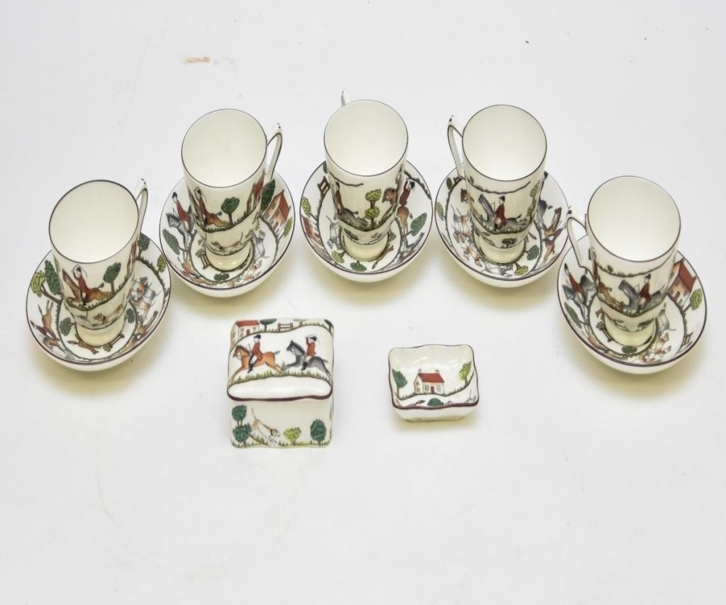 Appraisal: Crown china Hunting Scene partial service to include five cups