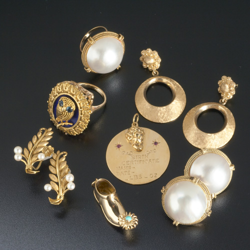 Appraisal: k and k jewelry grouping th C mabe pearl earrings