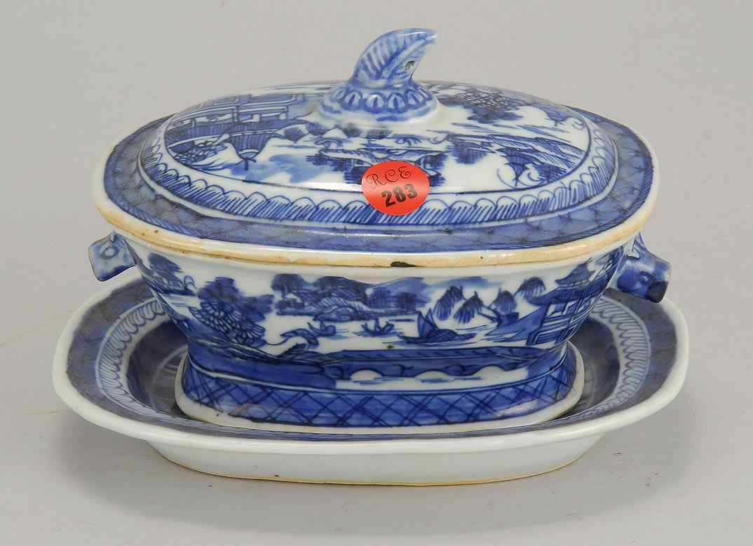 Appraisal: CHINESE EXPORT BLUE AND WHITE CANTON PORCELAIN SAUCE TUREEN th