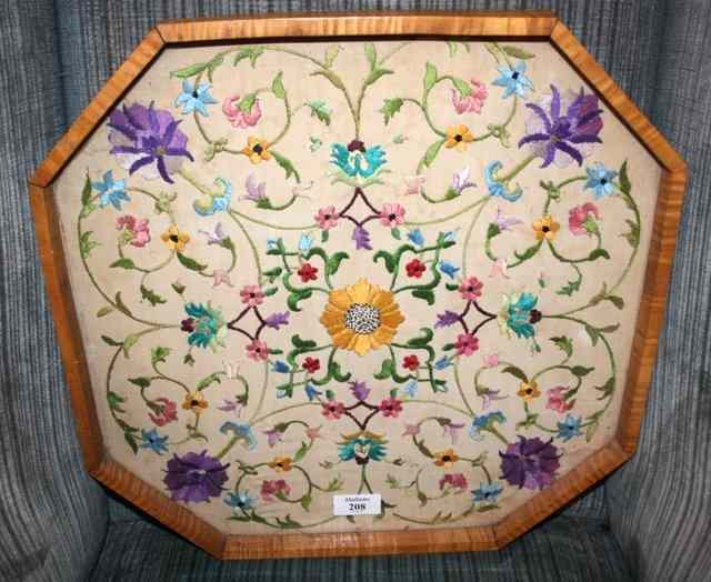 Appraisal: AN EARLY TH CENTURY EIGHT SIDED SATINWOOD GALLERIED TRAY with