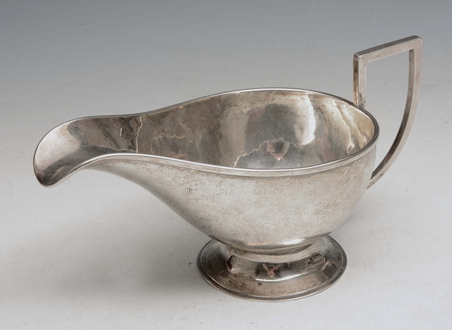 Appraisal: A LARGE CHINESE SILVER SAUCE BOAT of classical form with