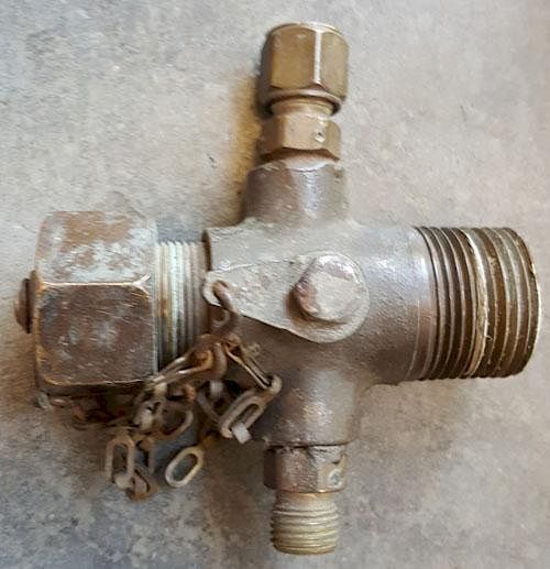 Appraisal: Three way dive manifold Item G WWII era three way