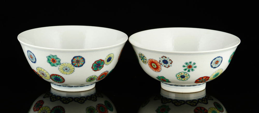 Appraisal: - Pr Chinese Famille Rose Bowls Pair of famille rose