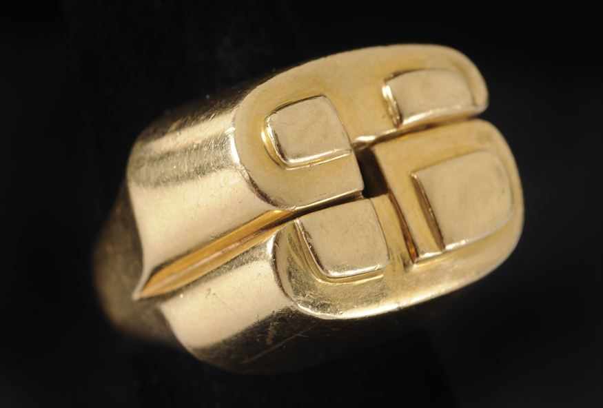 Appraisal: DAVID WEBB GOLD RING Stamped k size approx oz