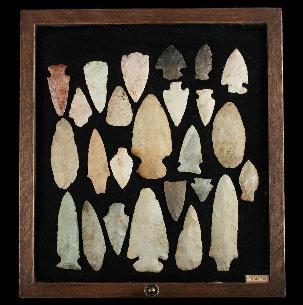 Appraisal: Lot of Native American Midwestern Stone Arrowheads Native American United