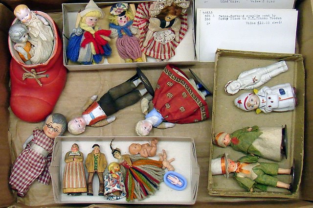 Appraisal: Lot of mini dolls German nodders All bisque - Old